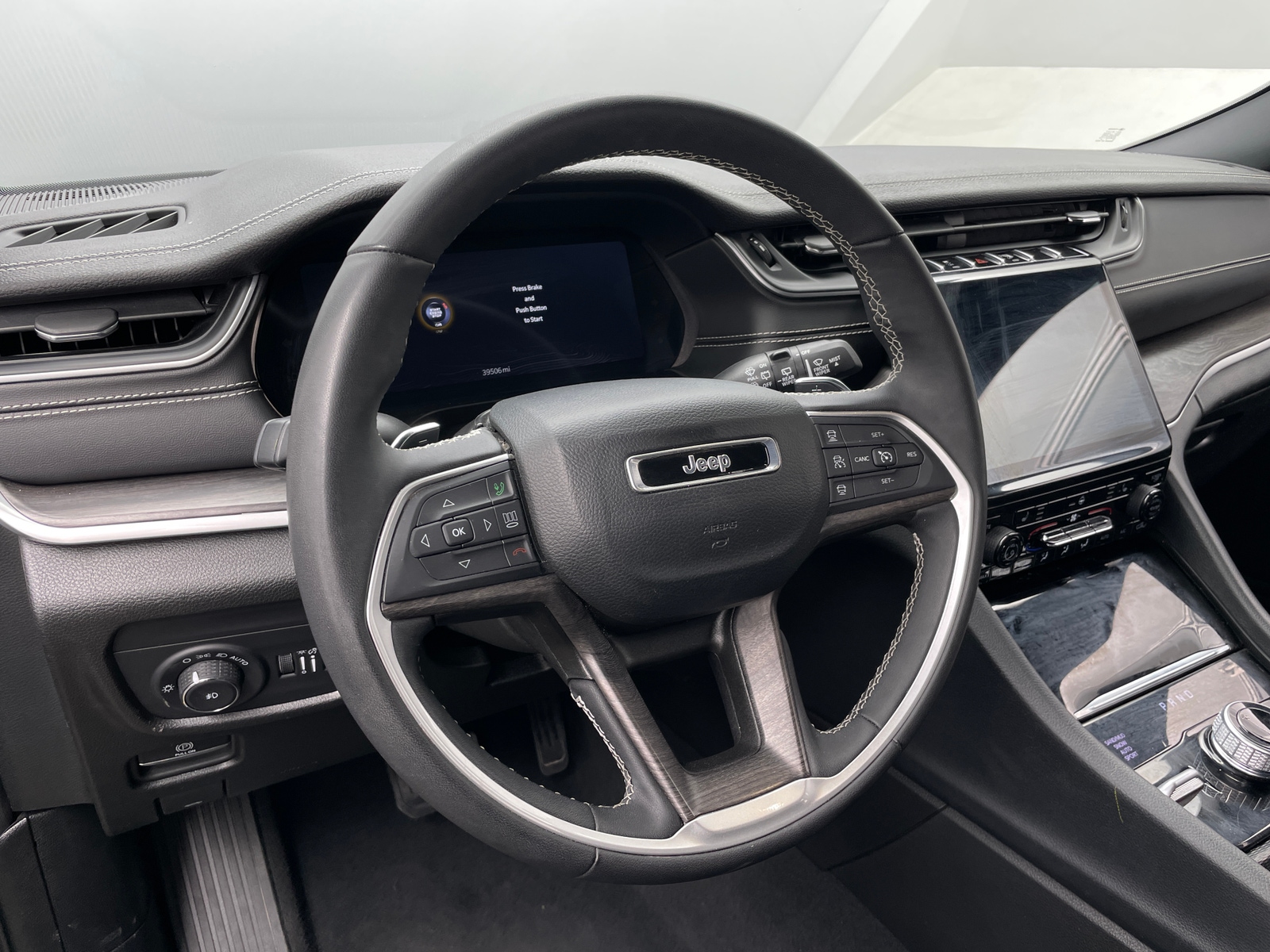 Thumbnail: 2024 Jeep Grand Cherokee L - 4