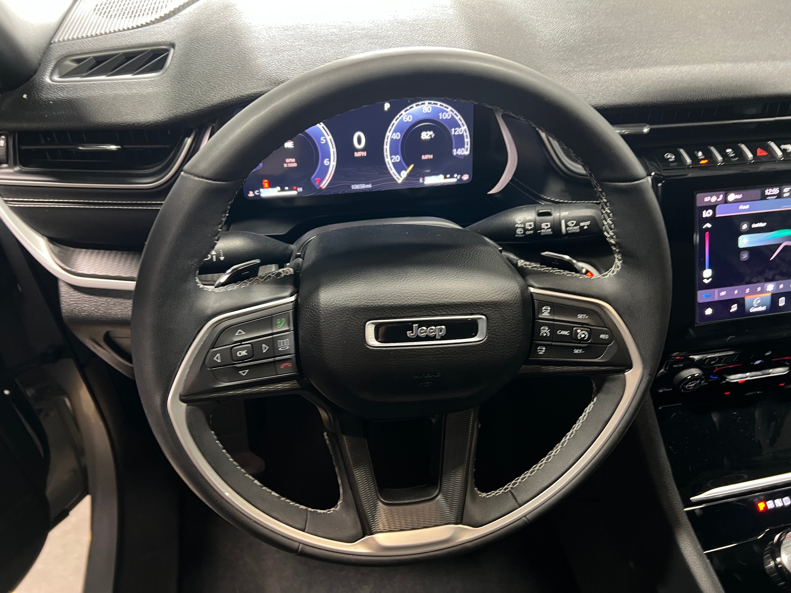 Thumbnail: 2024 Jeep Grand Cherokee L - 5