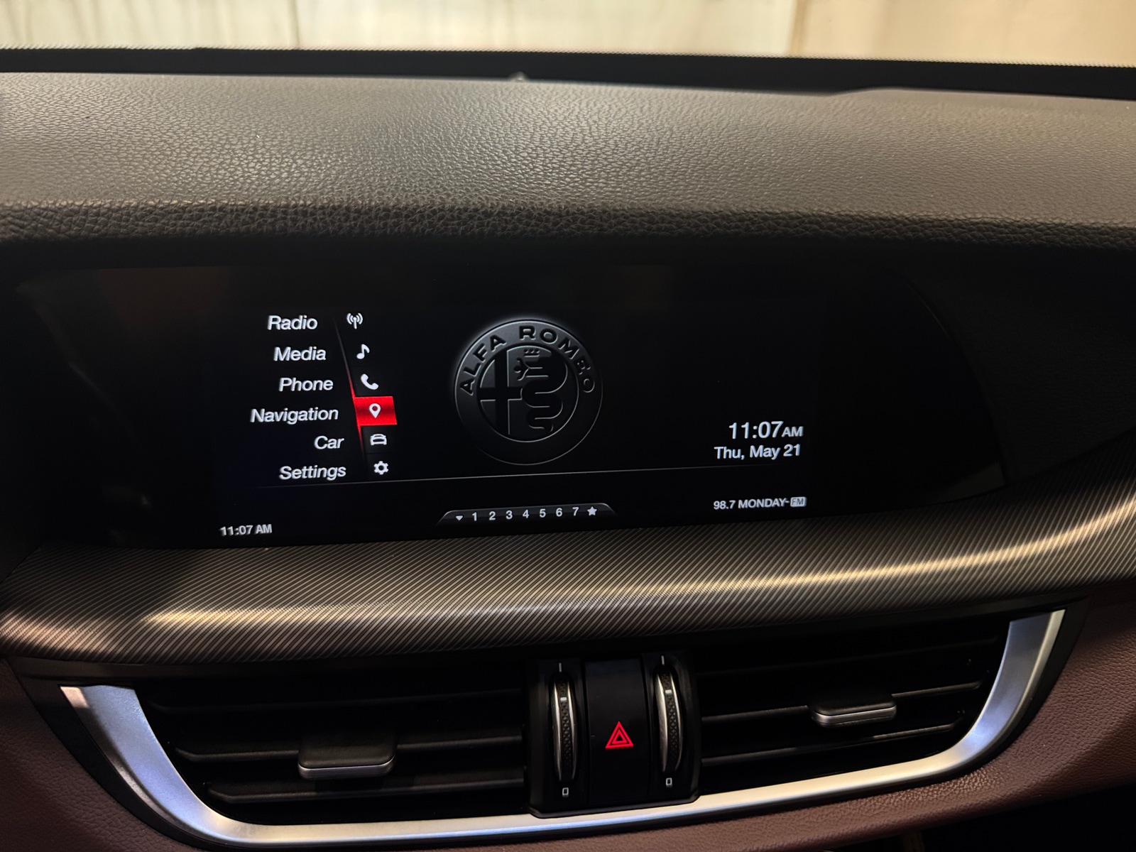 Thumbnail: 2019 Alfa Romeo Stelvio - 3
