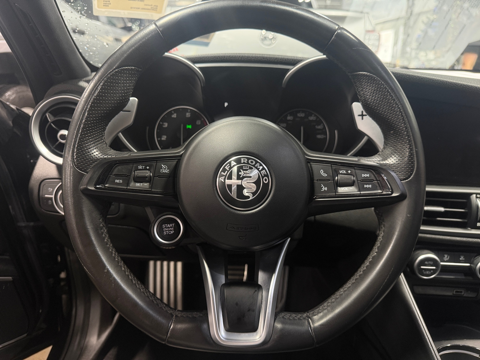 Thumbnail: 2020 Alfa Romeo Giulia - 4