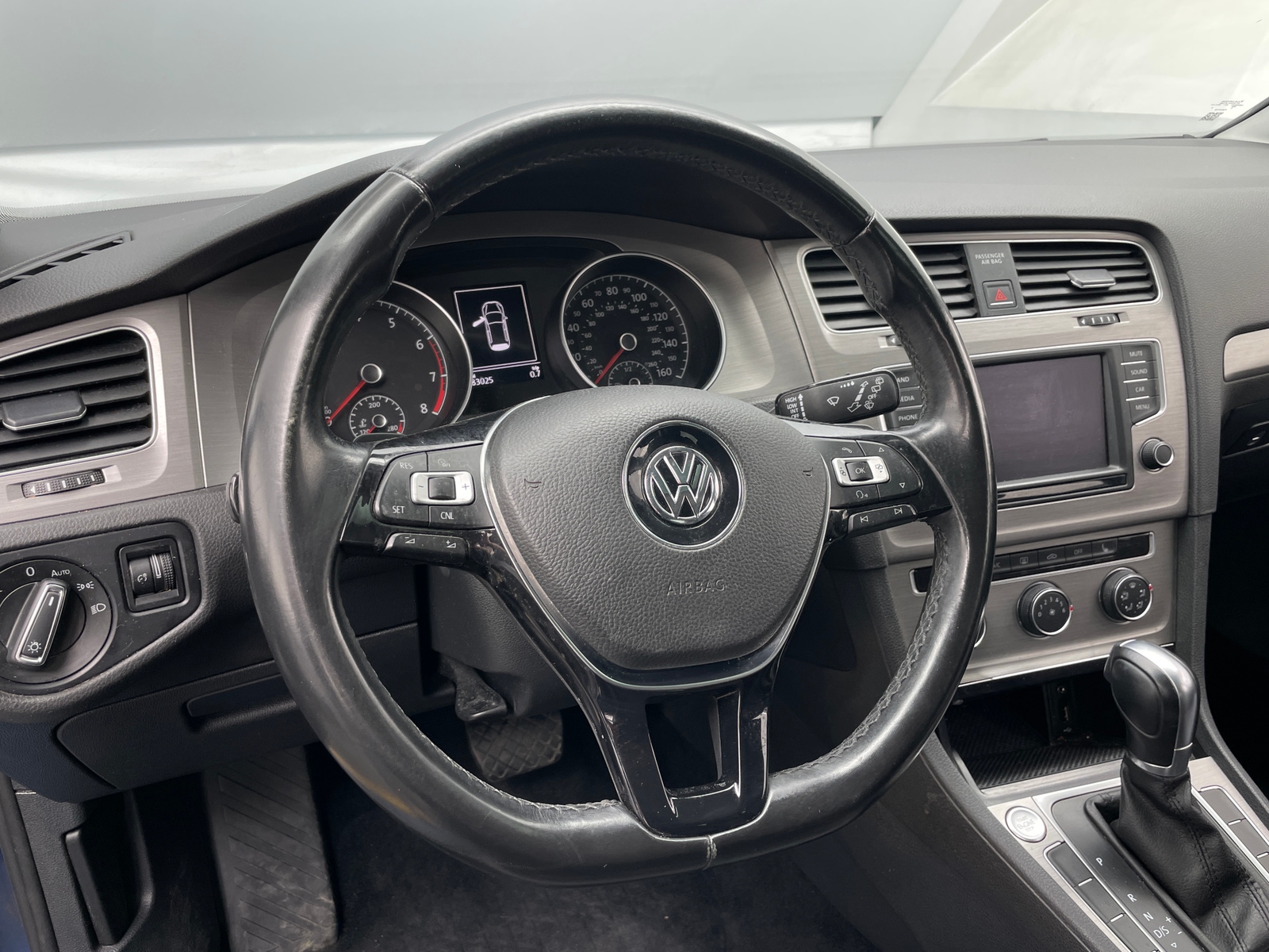 Thumbnail: 2016 Volkswagen Golf - 5