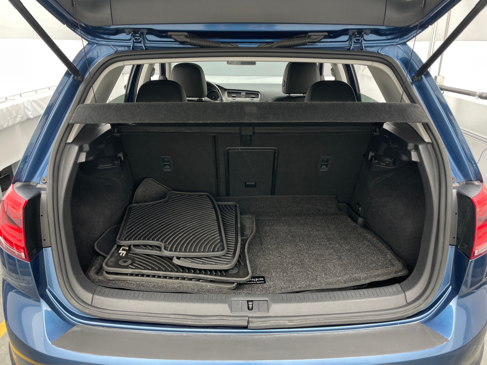 Thumbnail: 2016 Volkswagen Golf - 7