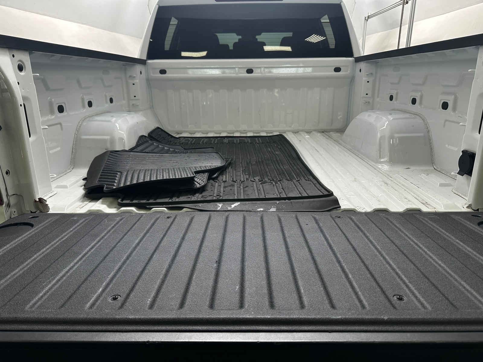 Thumbnail: 2025 Chevrolet Silverado 1500 - 7