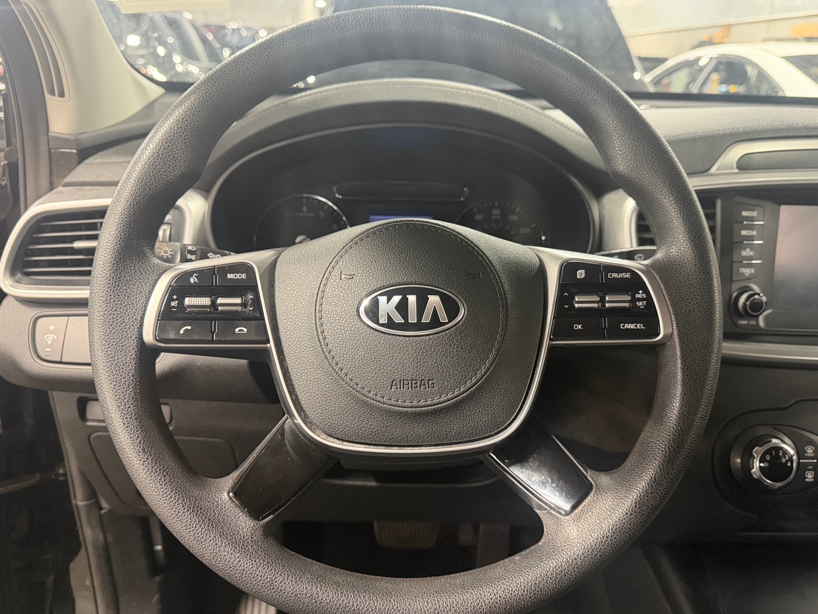 Thumbnail: 2020 Kia Sorento - 5