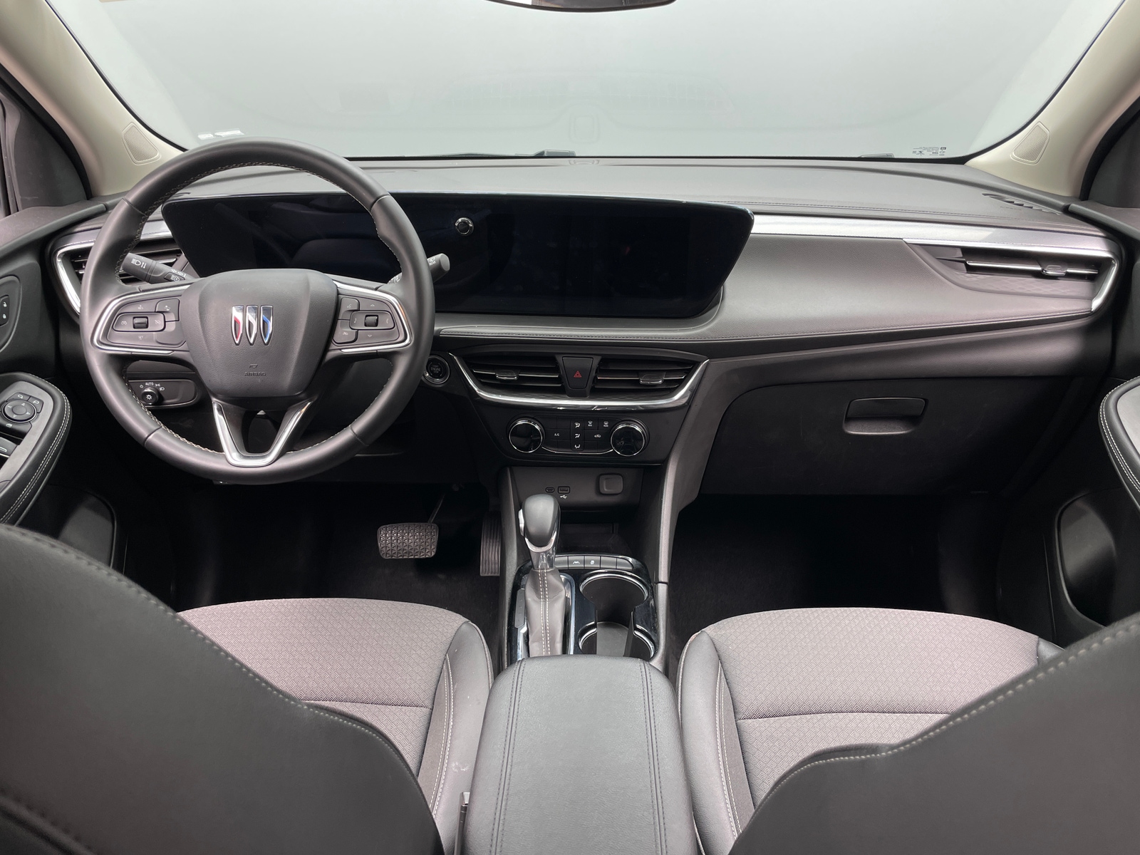 Thumbnail: 2025 Buick Encore GX - 3