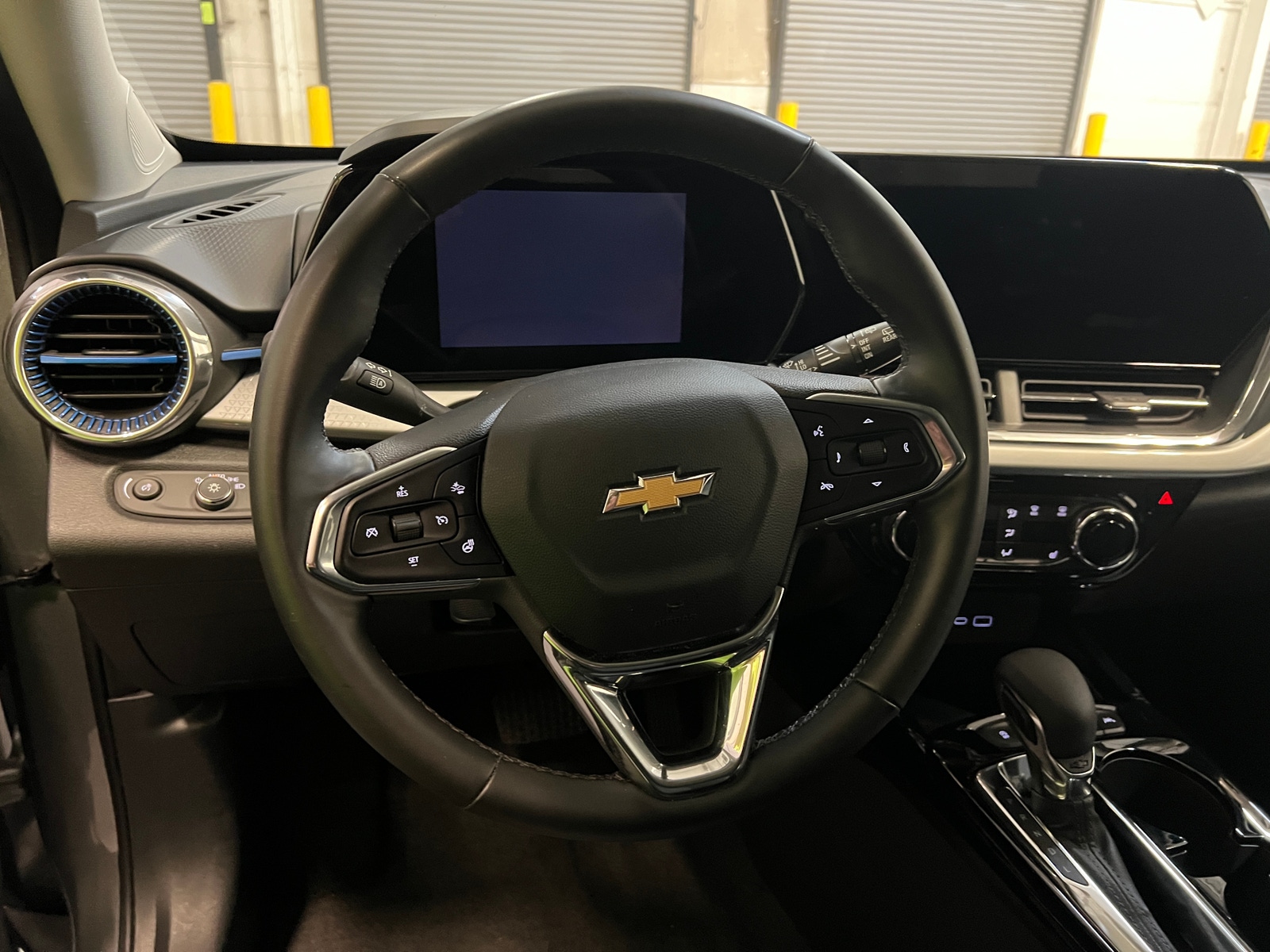 Thumbnail: 2025 Chevrolet Trax - 5