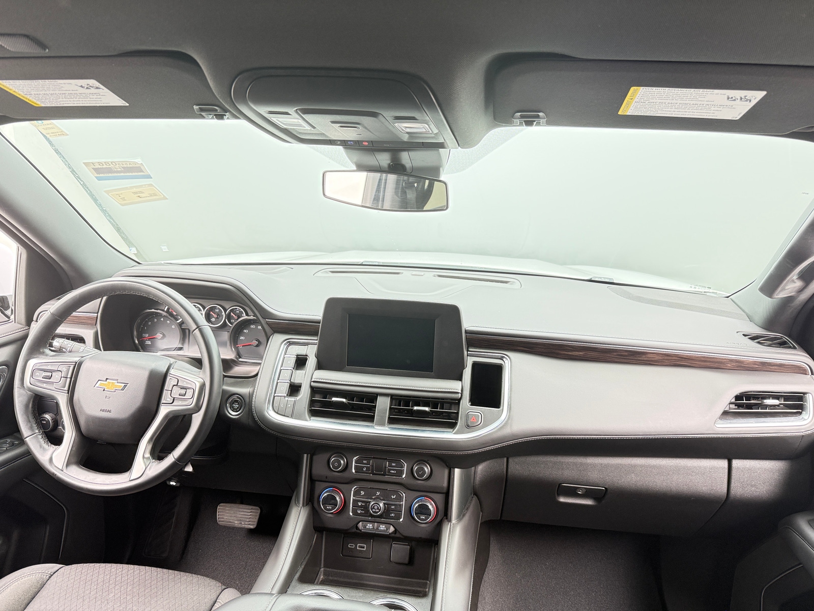 Thumbnail: 2023 Chevrolet Suburban - 3