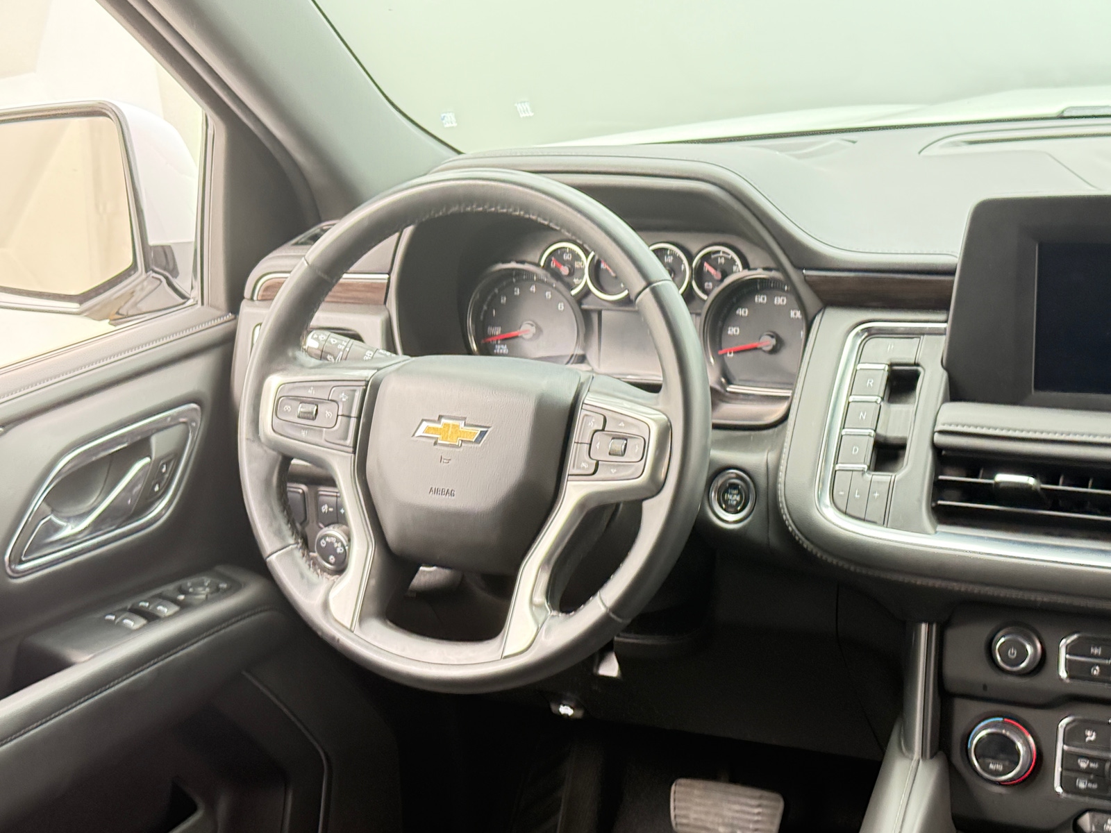 Thumbnail: 2023 Chevrolet Suburban - 5