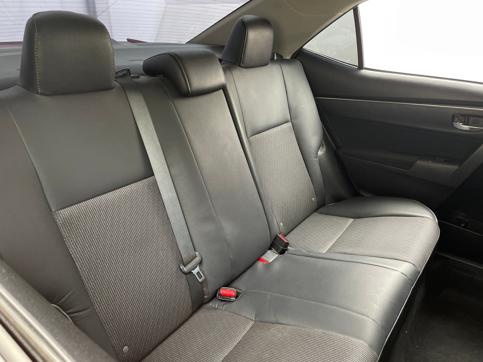 Thumbnail: 2014 Toyota Corolla - 6