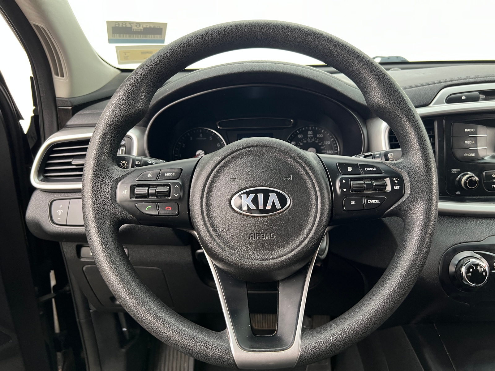 Thumbnail: 2017 Kia Sorento - 5