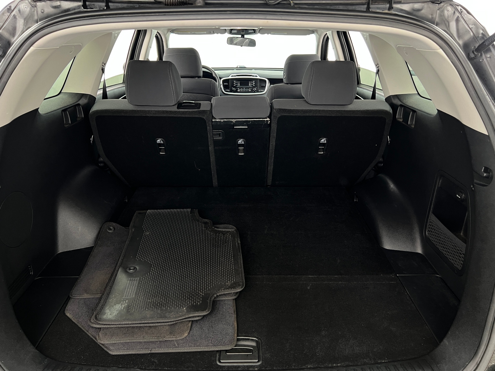 Thumbnail: 2017 Kia Sorento - 7