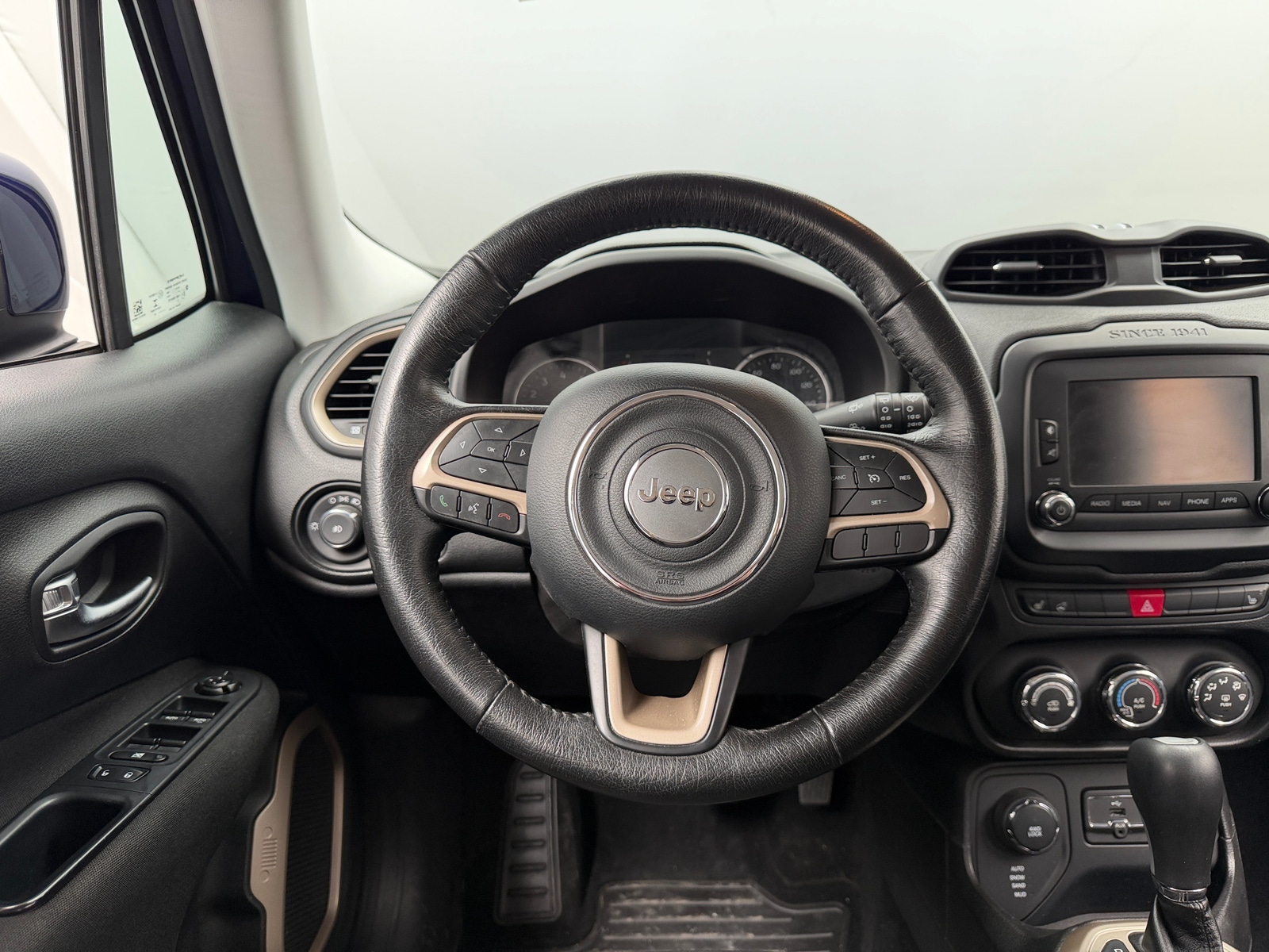 Thumbnail: 2016 Jeep Renegade - 5