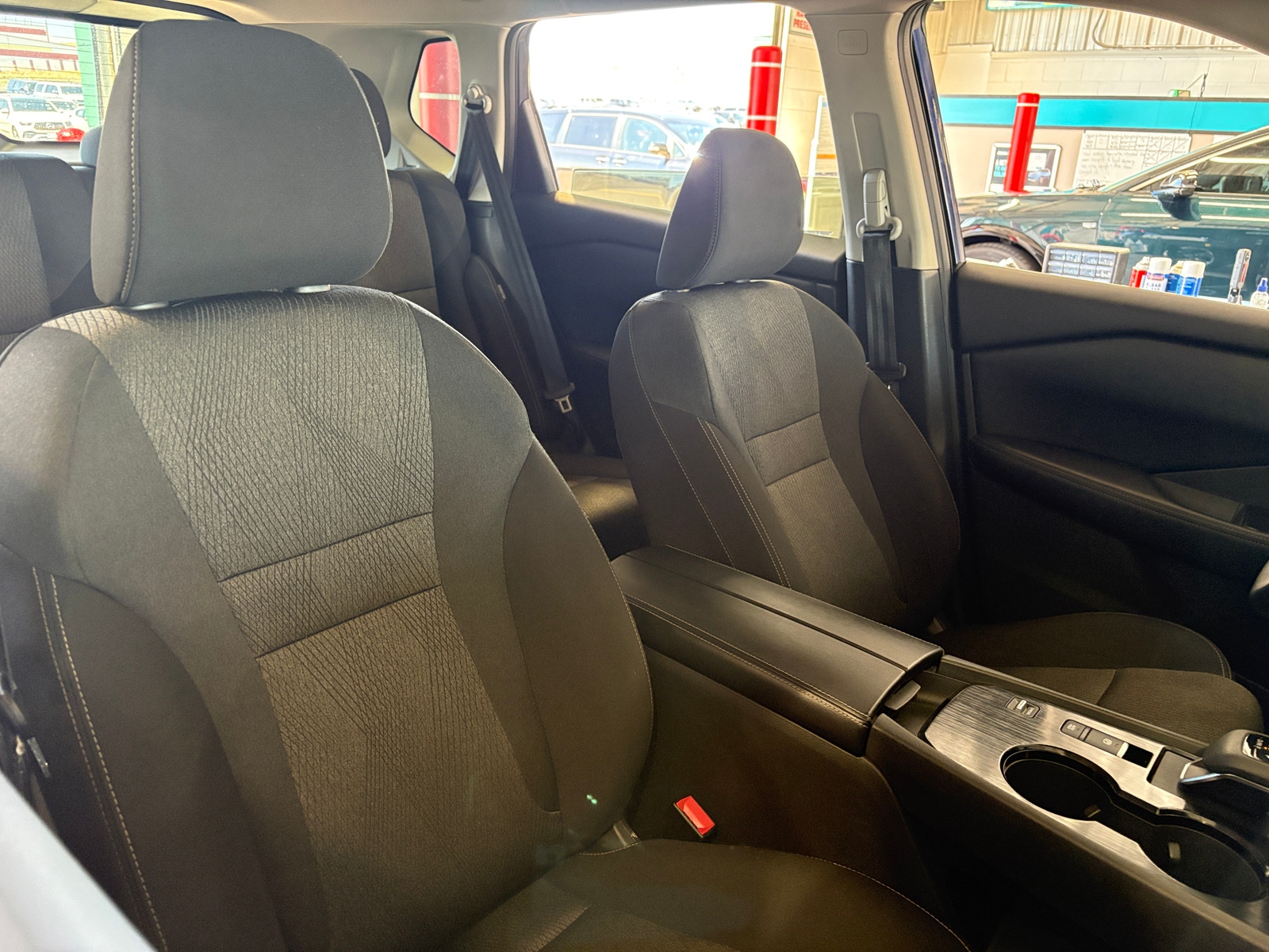 Thumbnail: 2025 Nissan Rogue - 2