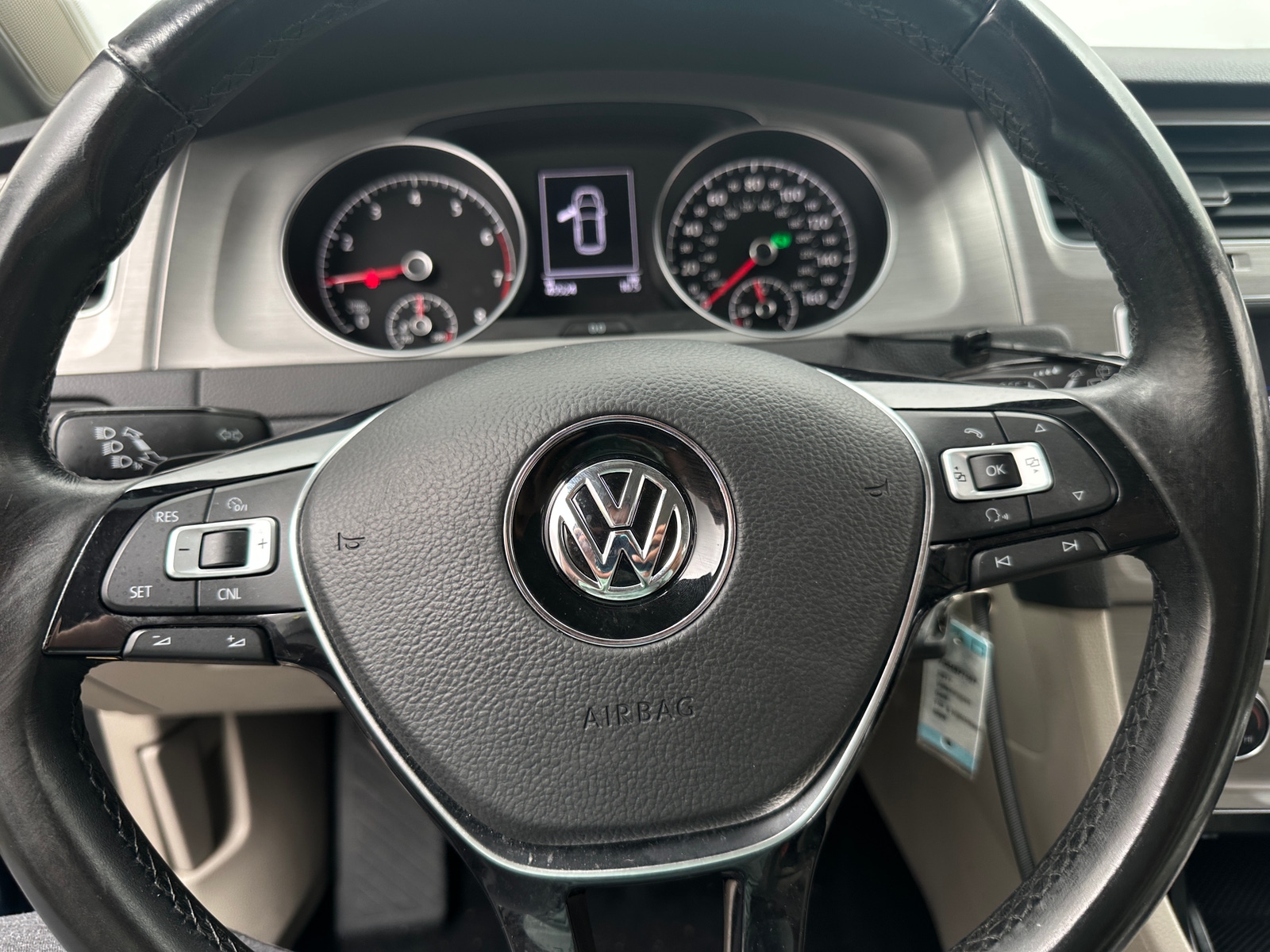Thumbnail: 2017 Volkswagen Golf - 5