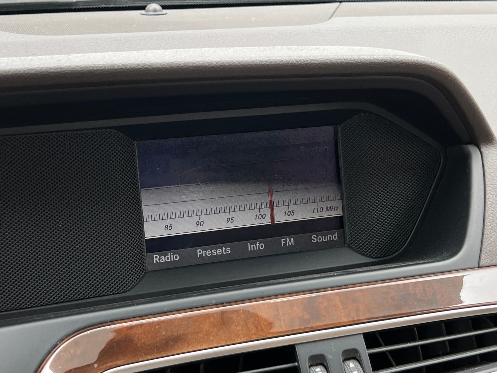 Thumbnail: 2014 Mercedes-Benz C-Class - 3