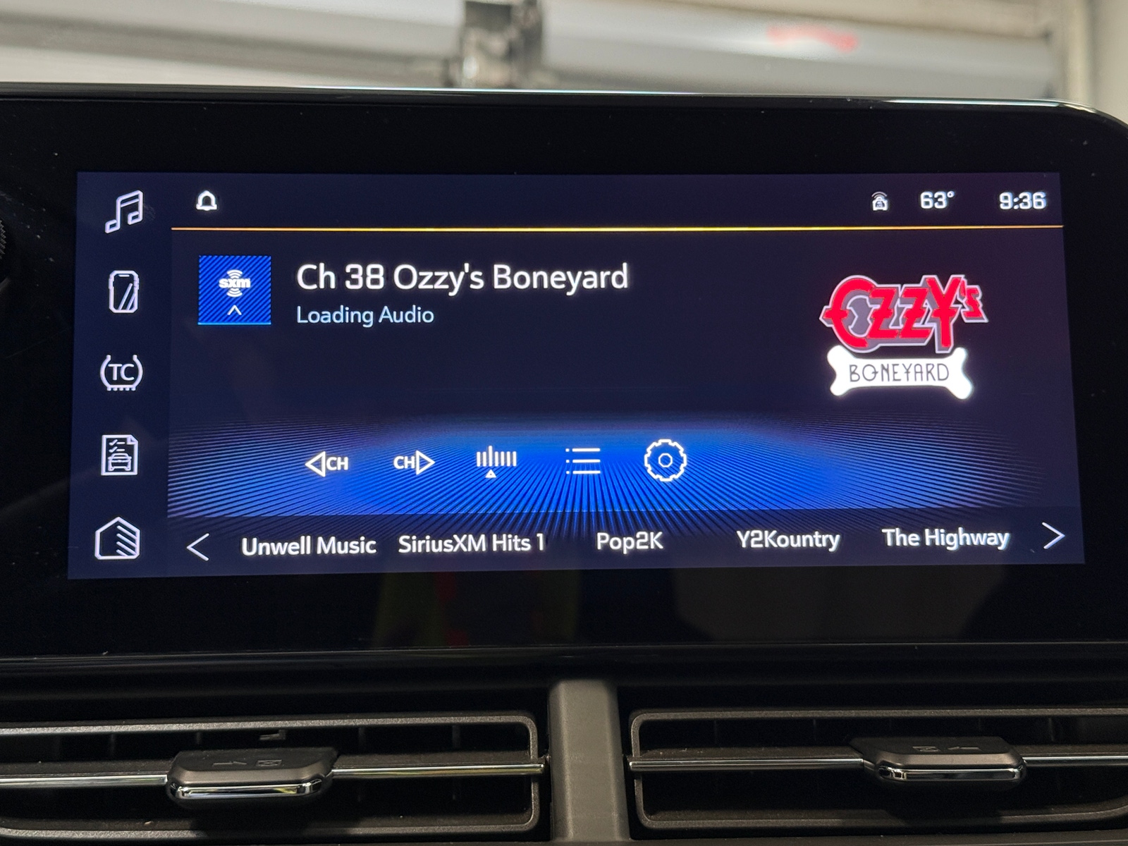 Thumbnail: 2025 Chevrolet Trax - 4