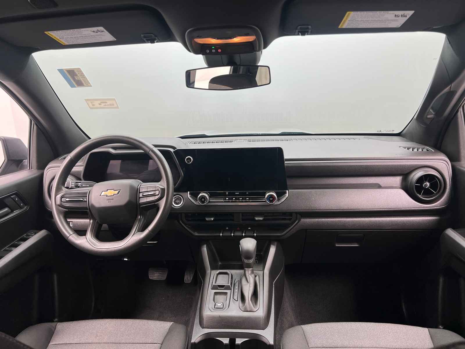 Thumbnail: 2024 Chevrolet Colorado - 3