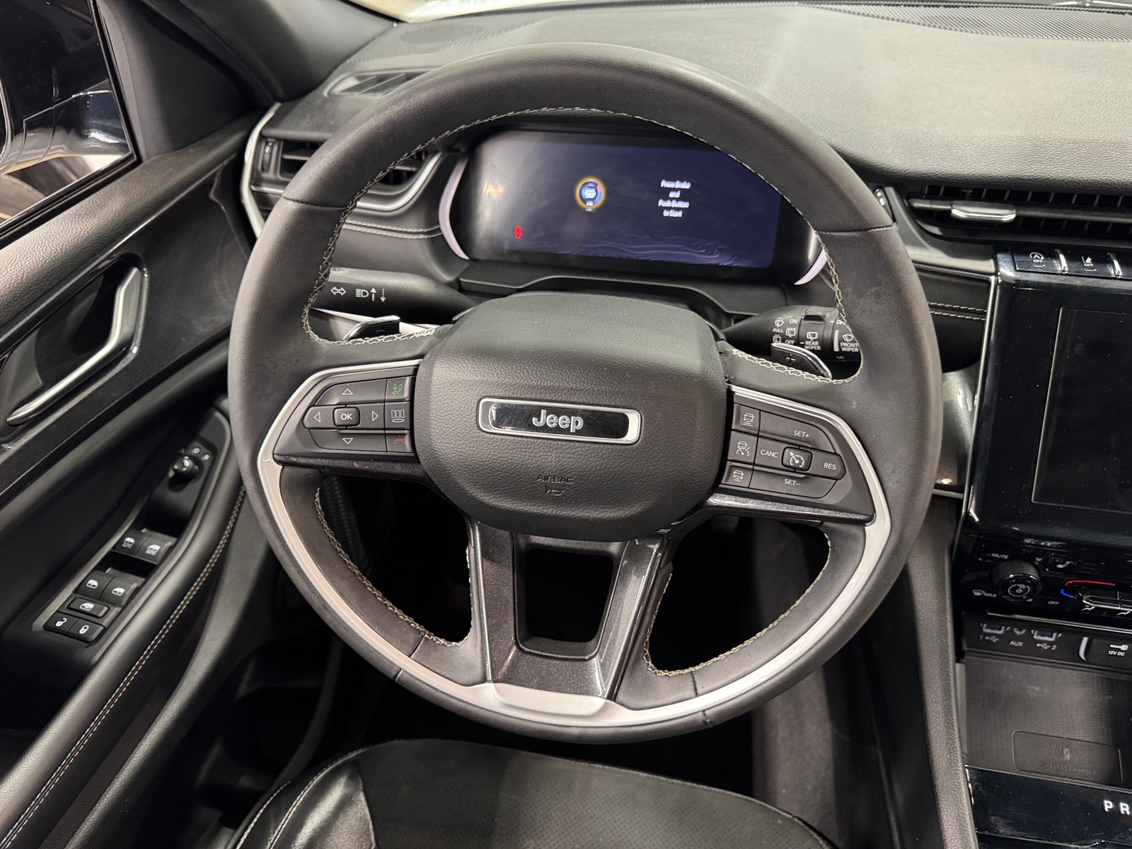 Thumbnail: 2023 Jeep Grand Cherokee - 4
