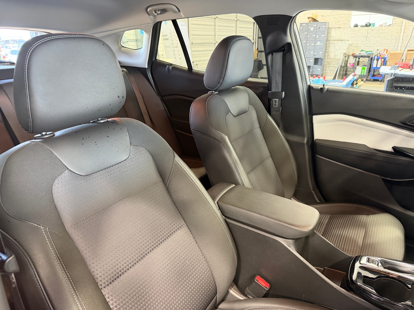 Thumbnail: 2025 Chevrolet Trax - 2