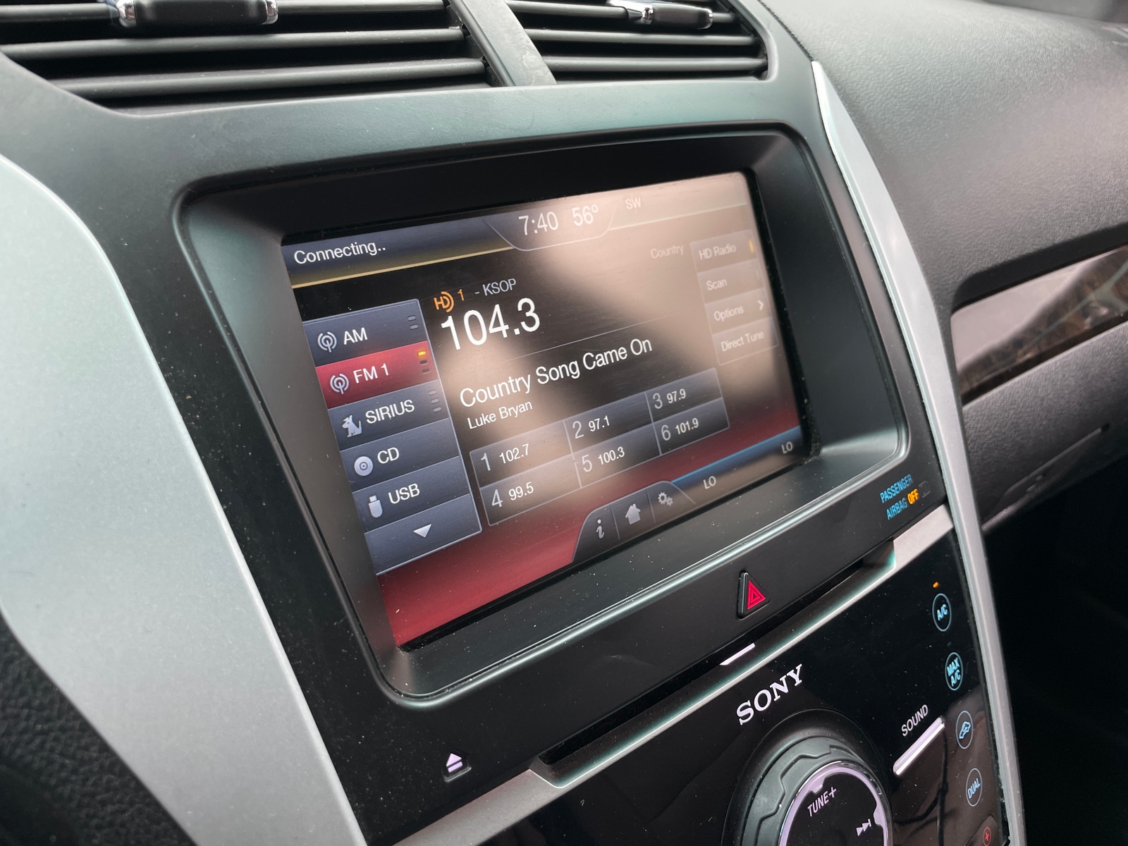 Thumbnail: 2014 Ford Explorer - 3