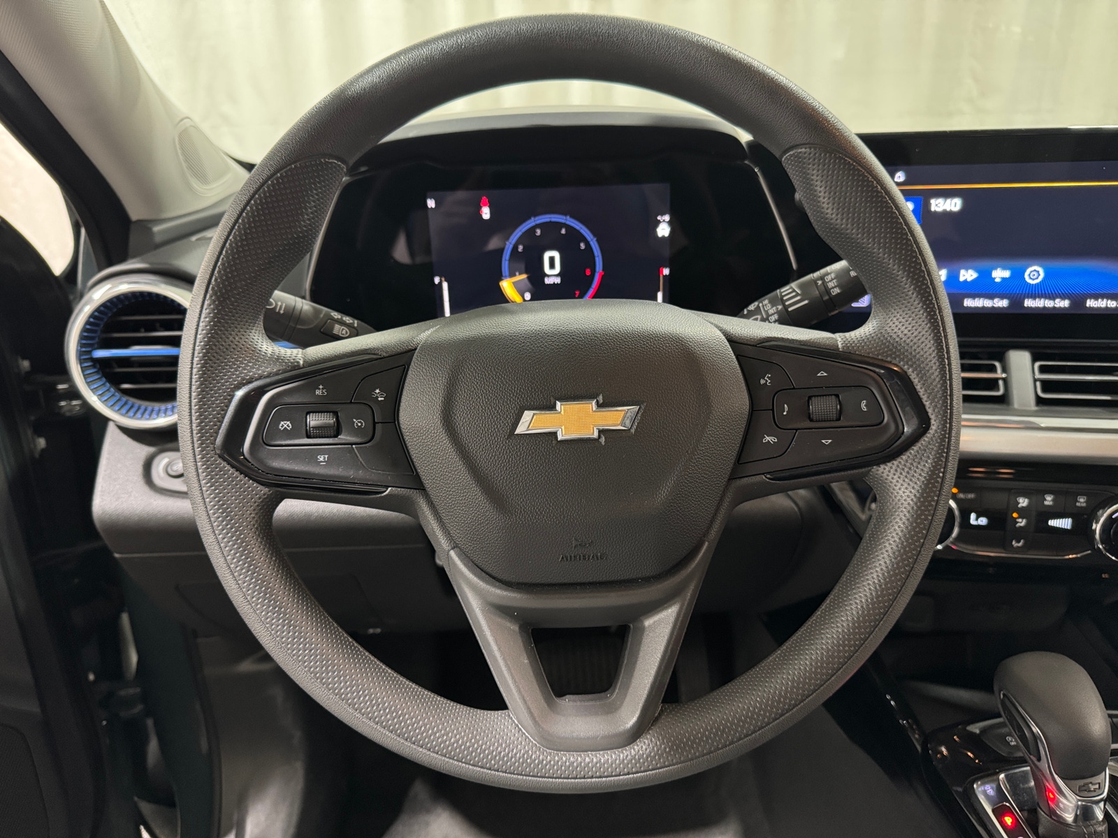 Thumbnail: 2025 Chevrolet Trax - 5
