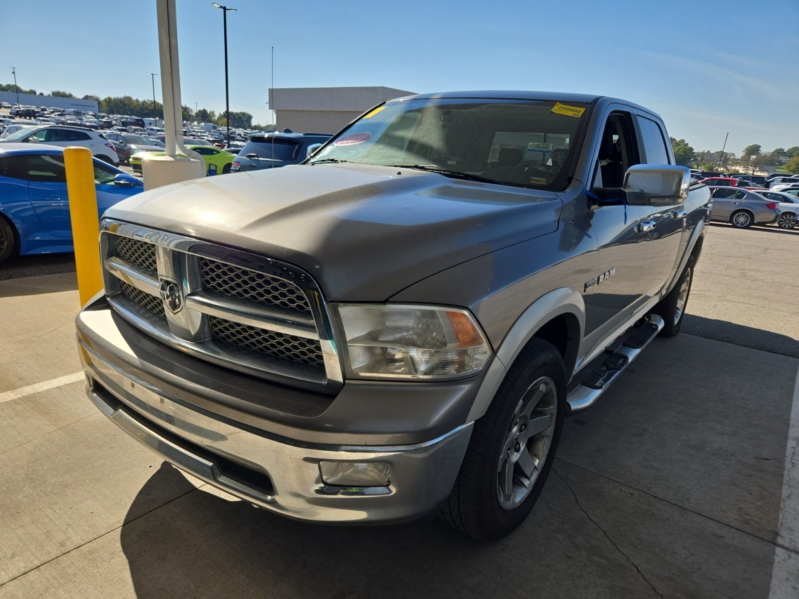 2009 Dodge Ram 1500 4WD Crew Cab 140.5" Laramie