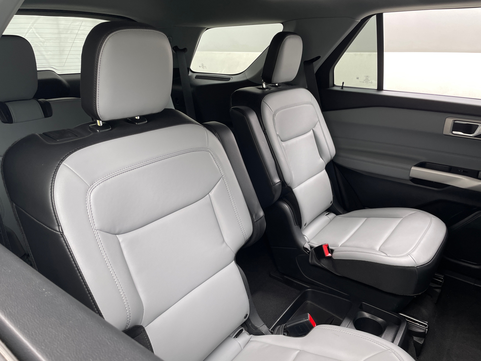 Thumbnail: 2021 Ford Explorer - 6