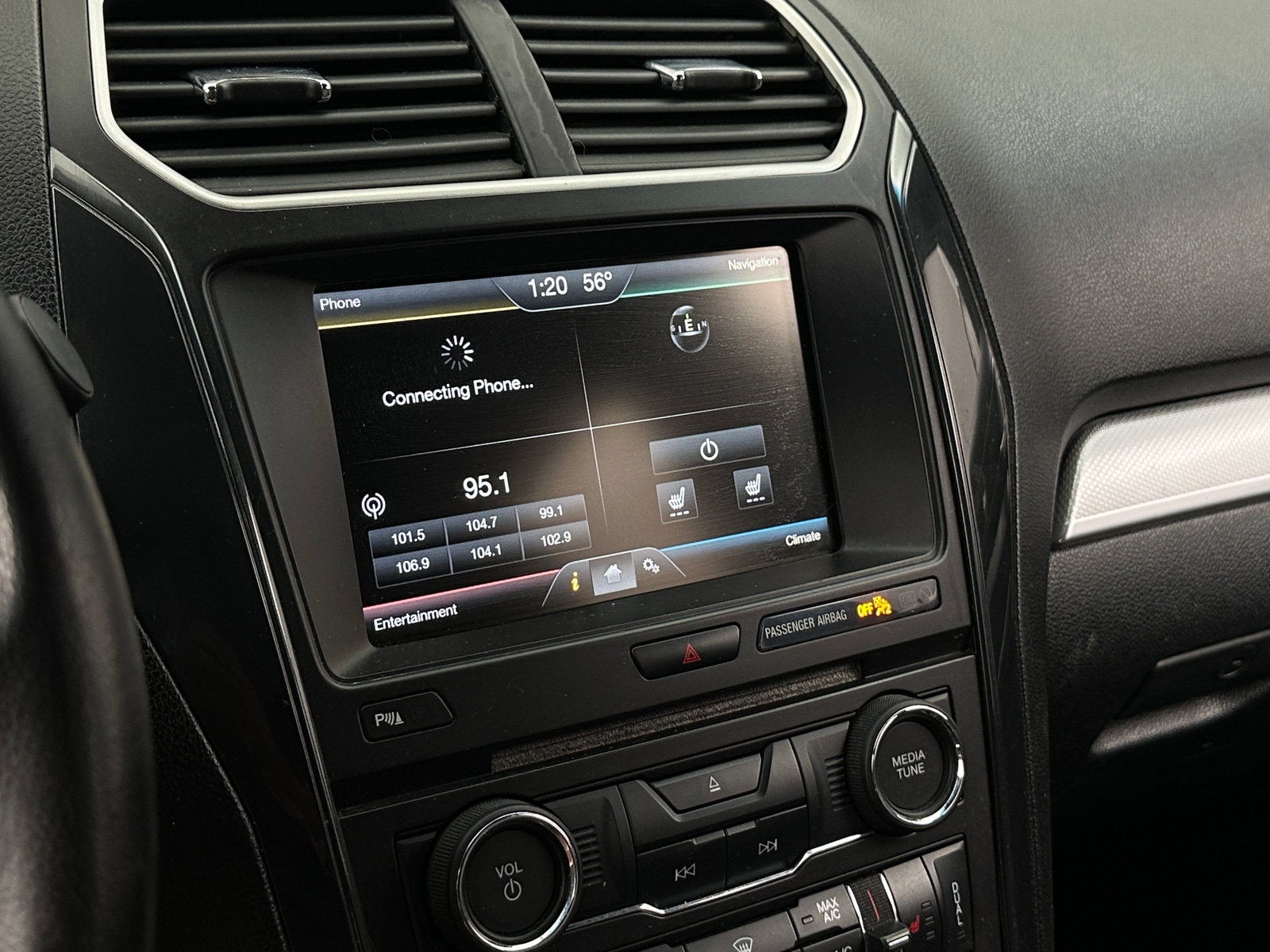 Thumbnail: 2016 Ford Explorer - 3