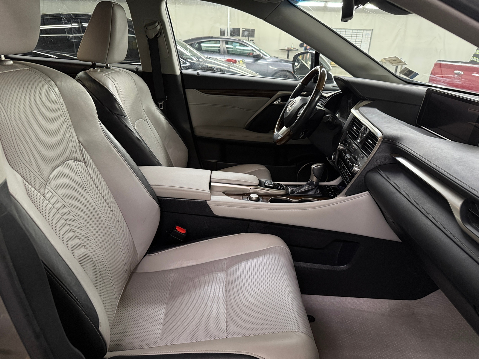 Thumbnail: 2019 Lexus RX - 2