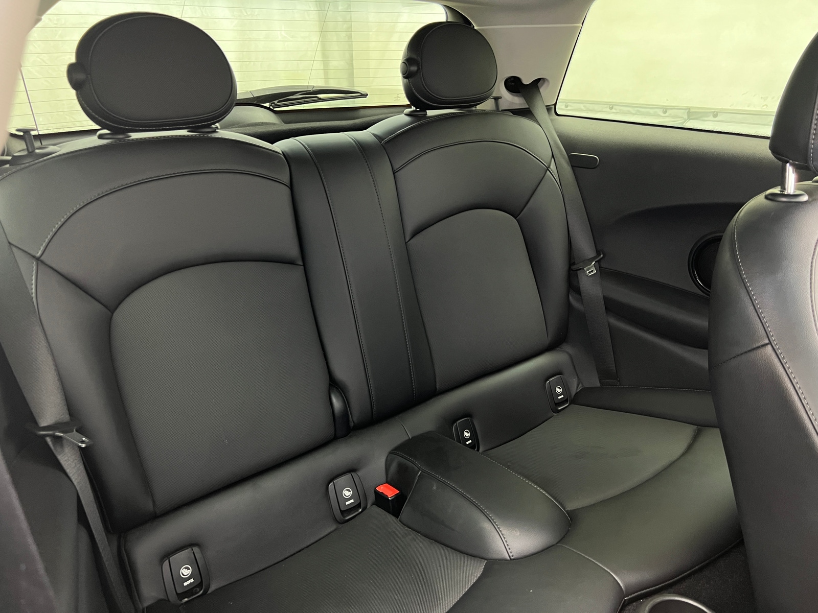 Thumbnail: 2017 MINI Cooper Hardtop - 5