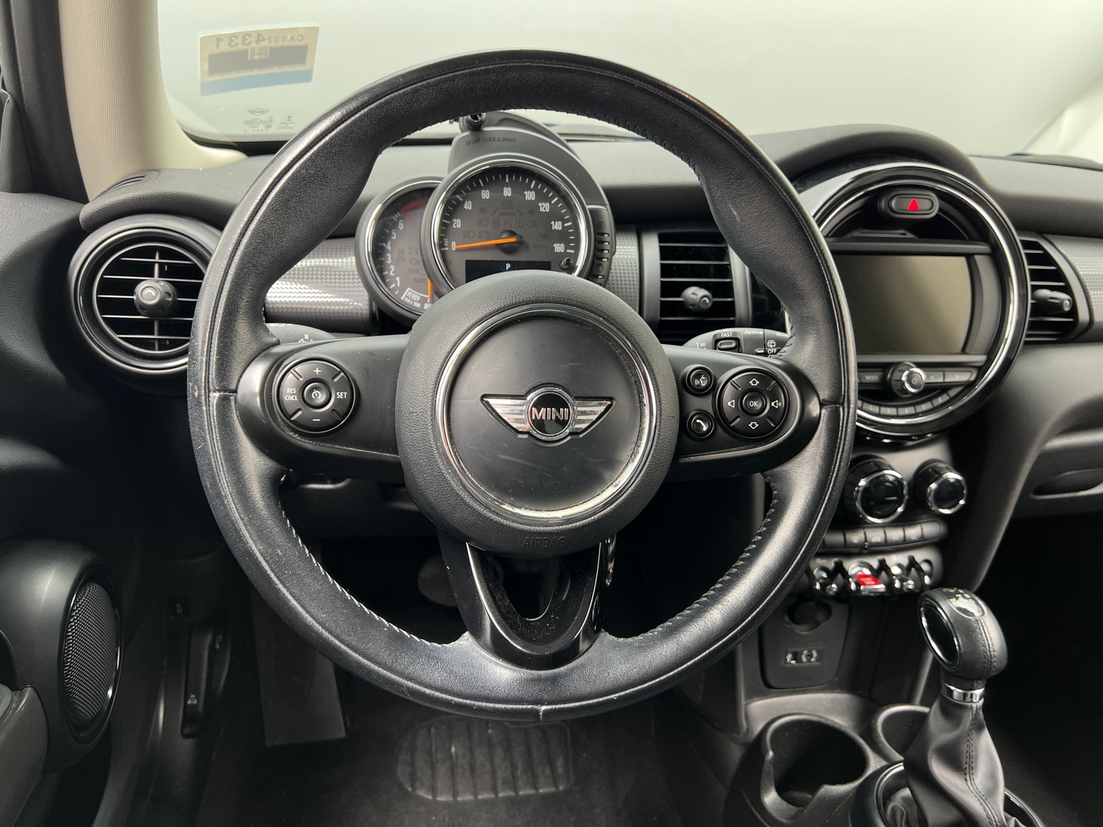 Thumbnail: 2017 MINI Cooper Hardtop - 4