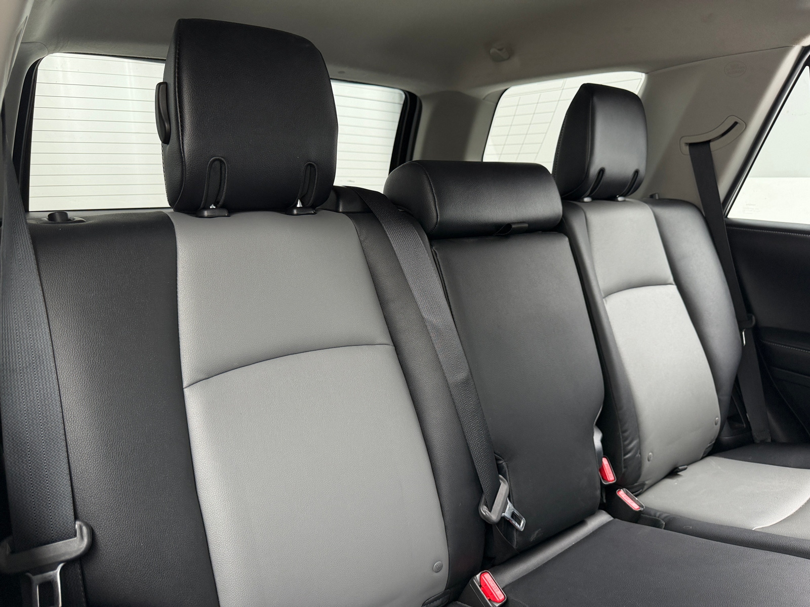 Thumbnail: 2016 Toyota 4Runner - 6