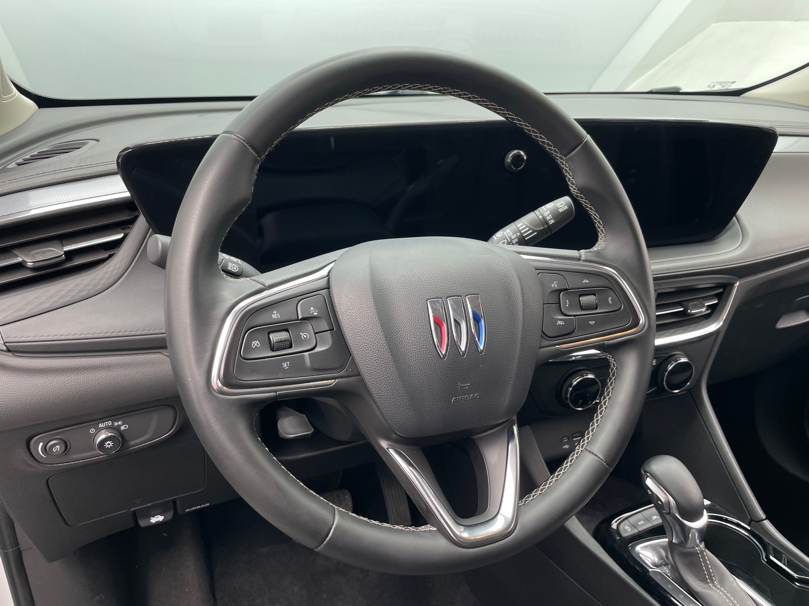 Thumbnail: 2025 Buick Encore GX - 5