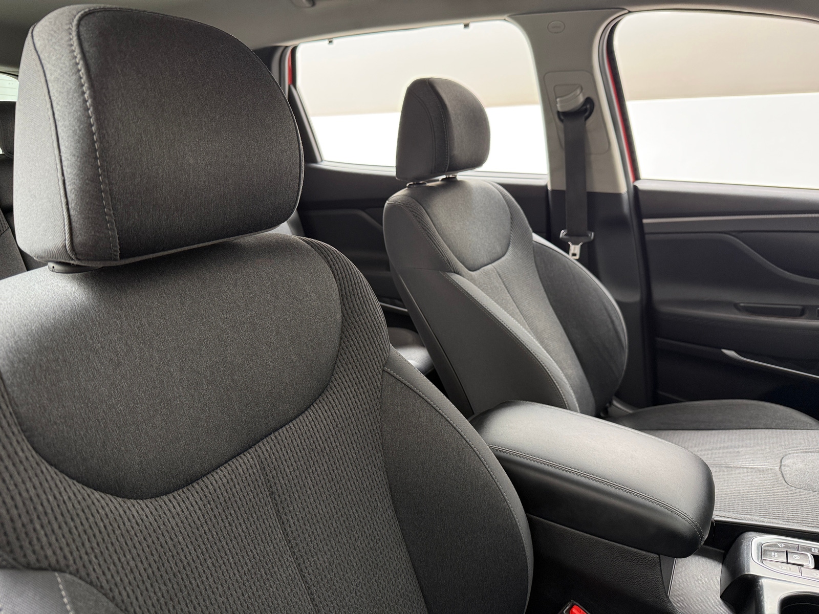 Thumbnail: 2019 Hyundai Santa Fe - 2