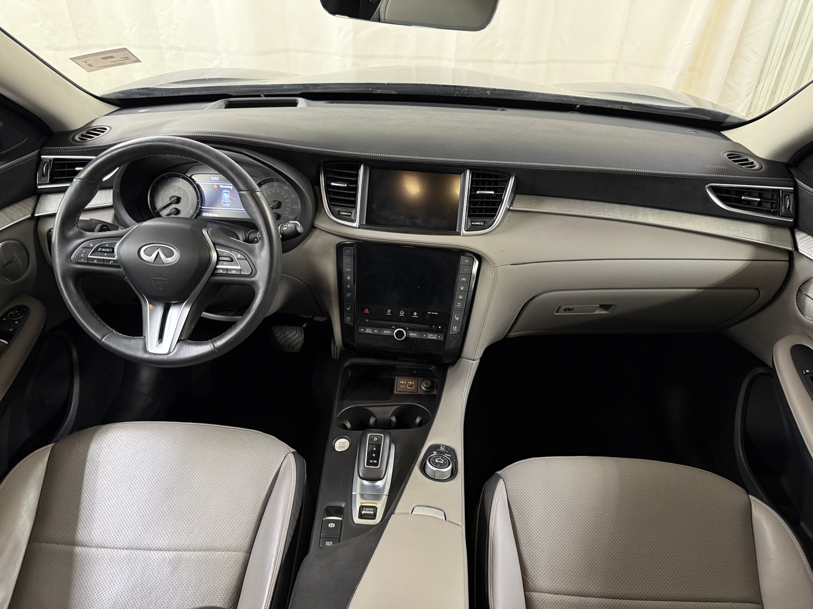 Thumbnail: 2023 INFINITI QX50 - 2