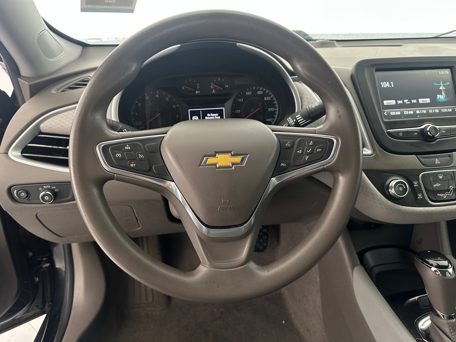 Thumbnail: 2018 Chevrolet Malibu - 5