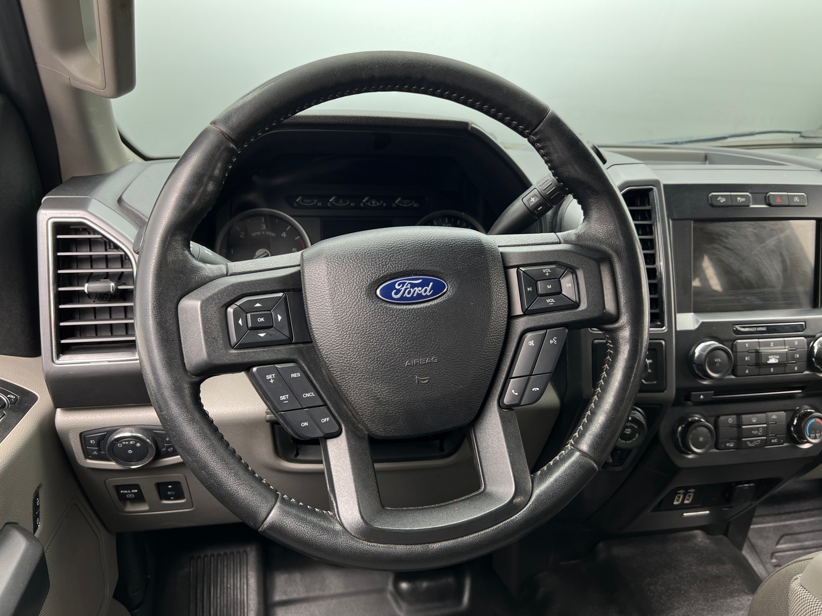 Thumbnail: 2018 Ford Econoline - 5