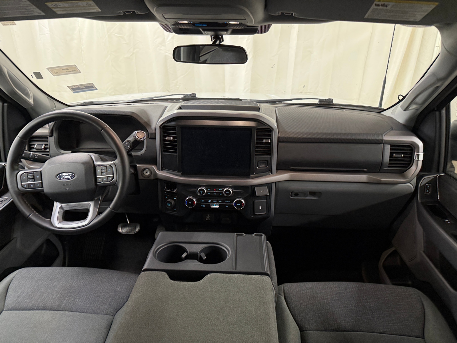 Thumbnail: 2025 Ford Econoline - 3