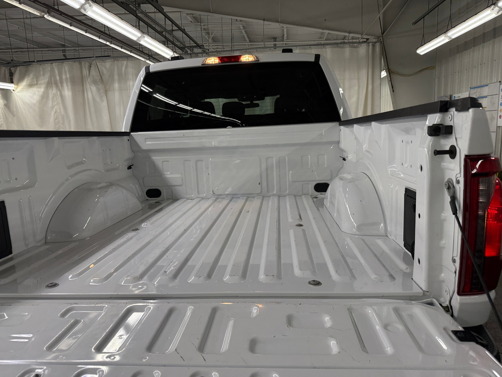 Thumbnail: 2025 Ford Econoline - 7