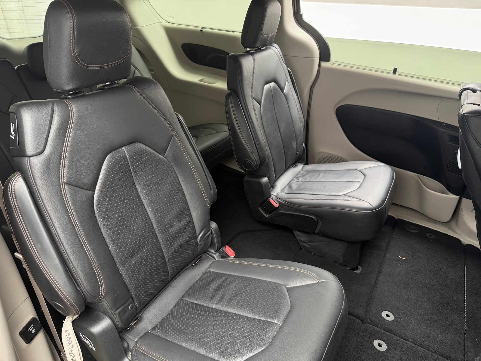 Thumbnail: 2018 Chrysler Pacifica - 5