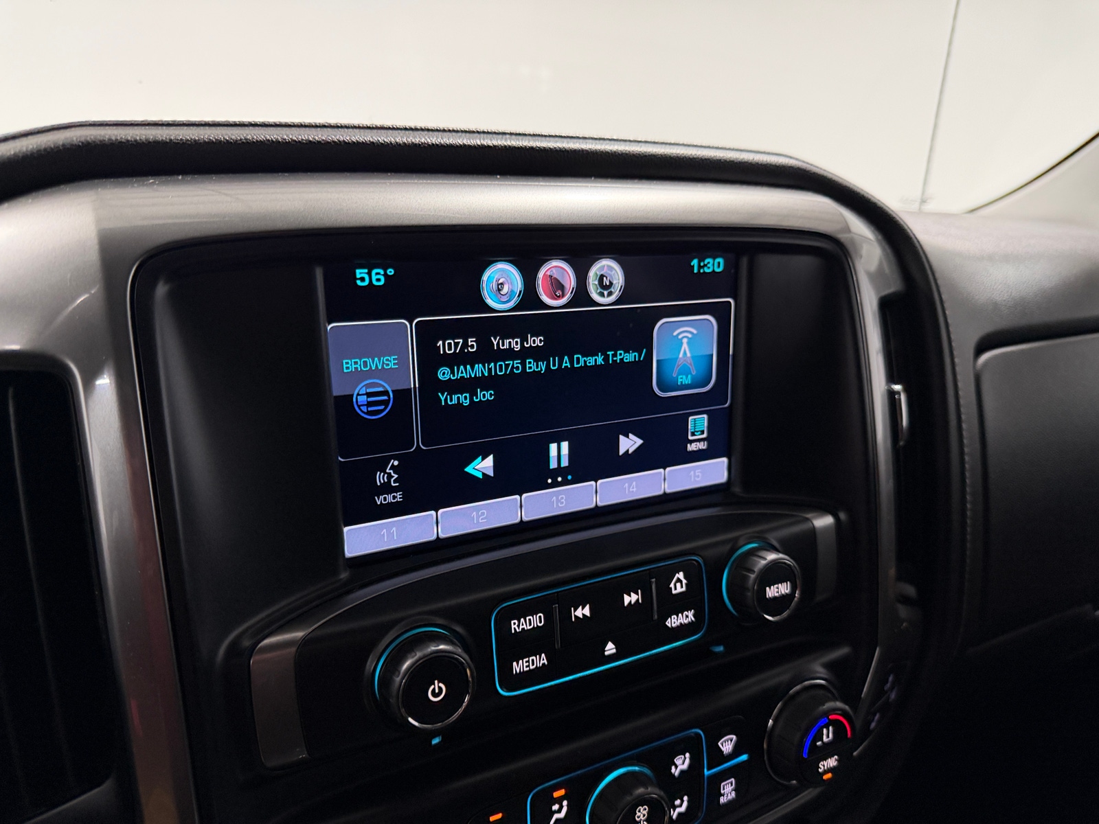 Thumbnail: 2015 Chevrolet Silverado 2500 - 3