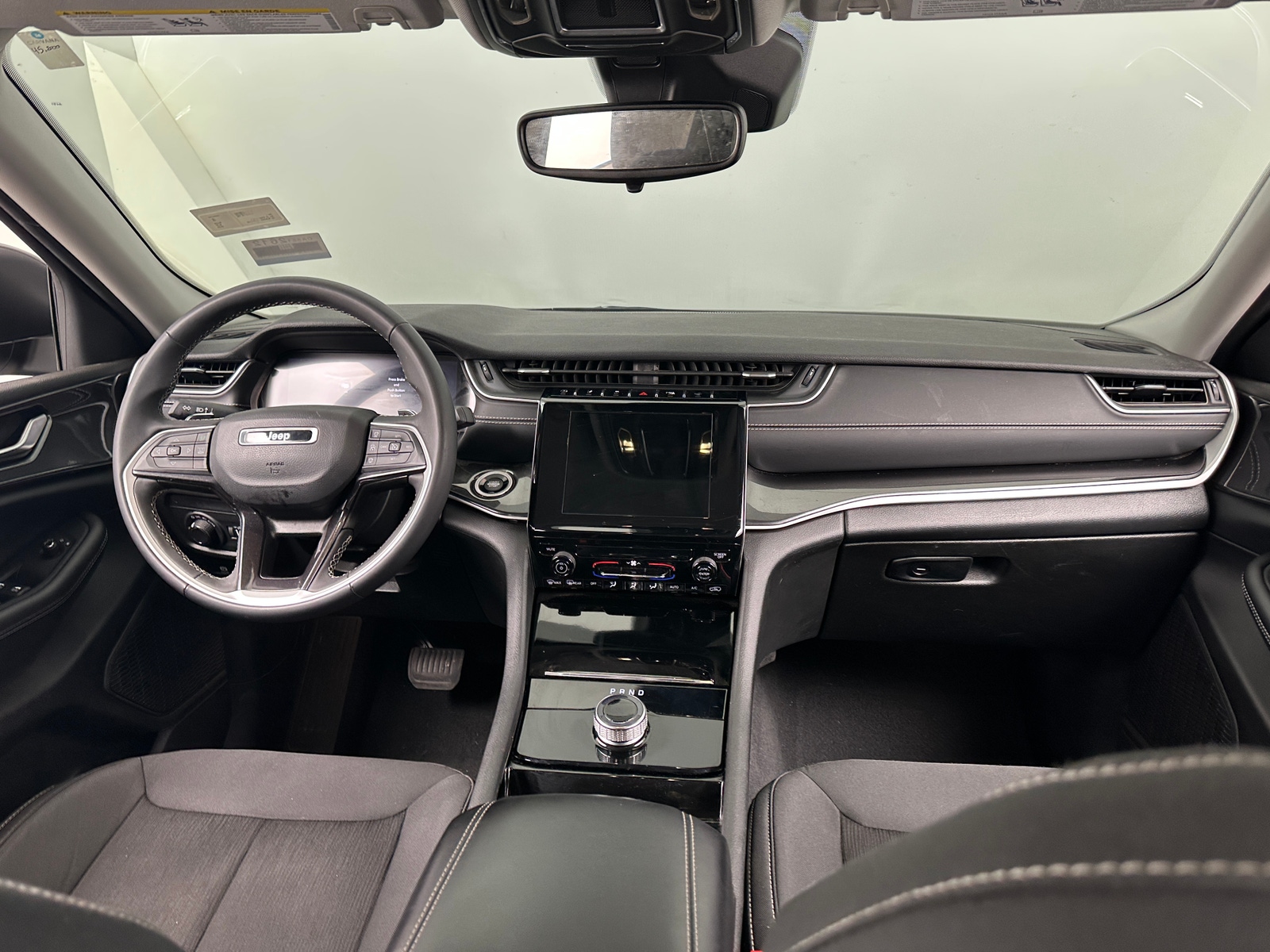 Thumbnail: 2023 Jeep Grand Cherokee L - 3
