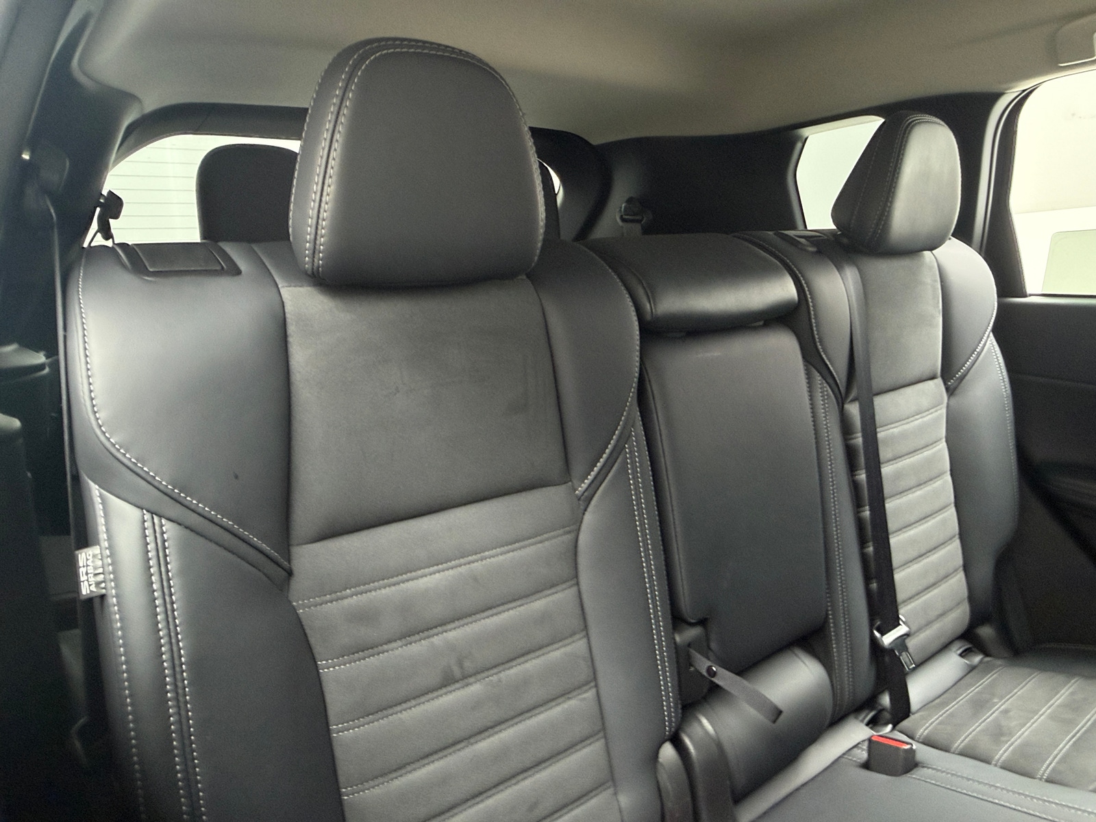 Thumbnail: 2025 Mitsubishi Outlander - 5