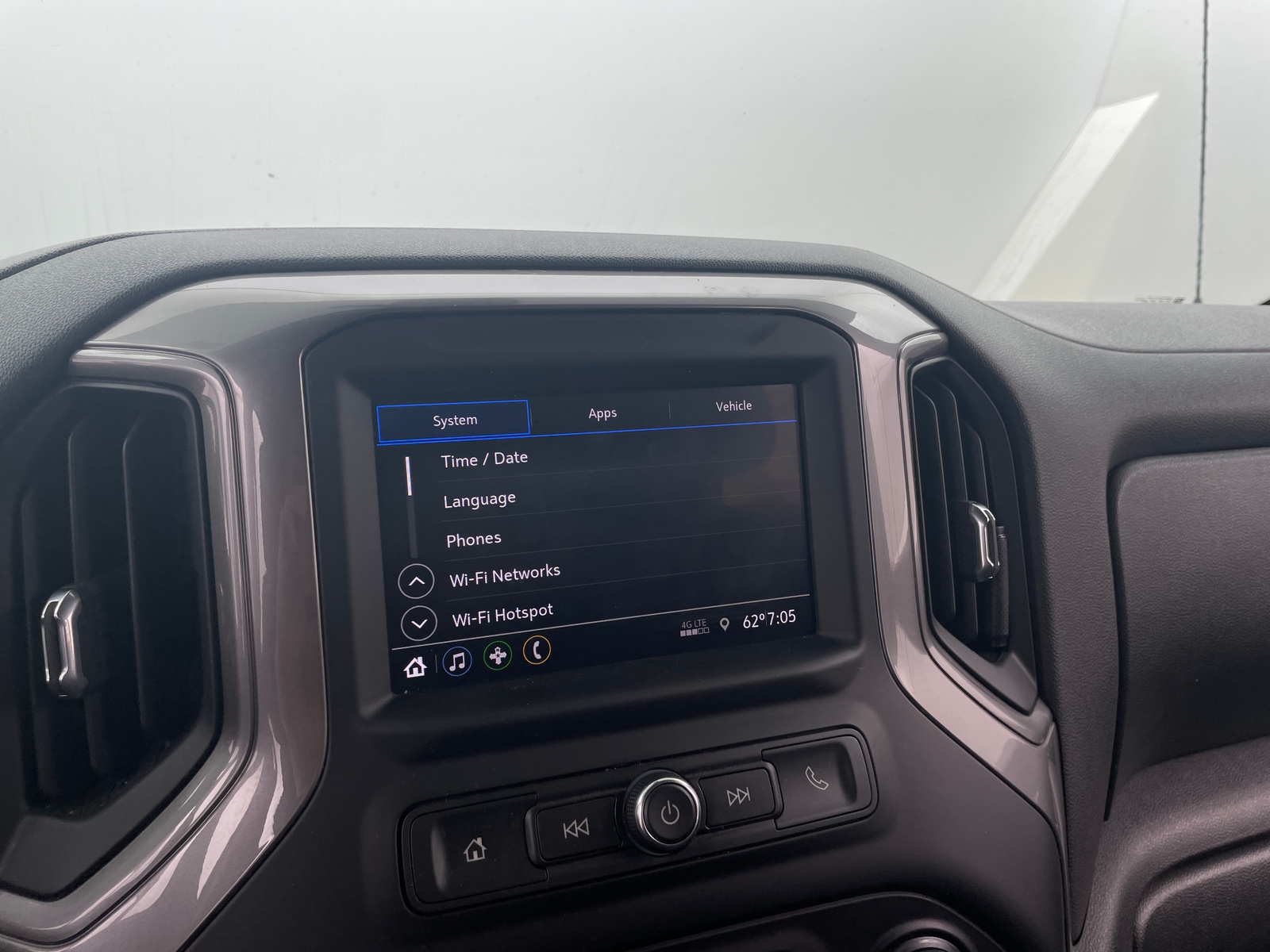 Thumbnail: 2020 Chevrolet Silverado 1500 - 4