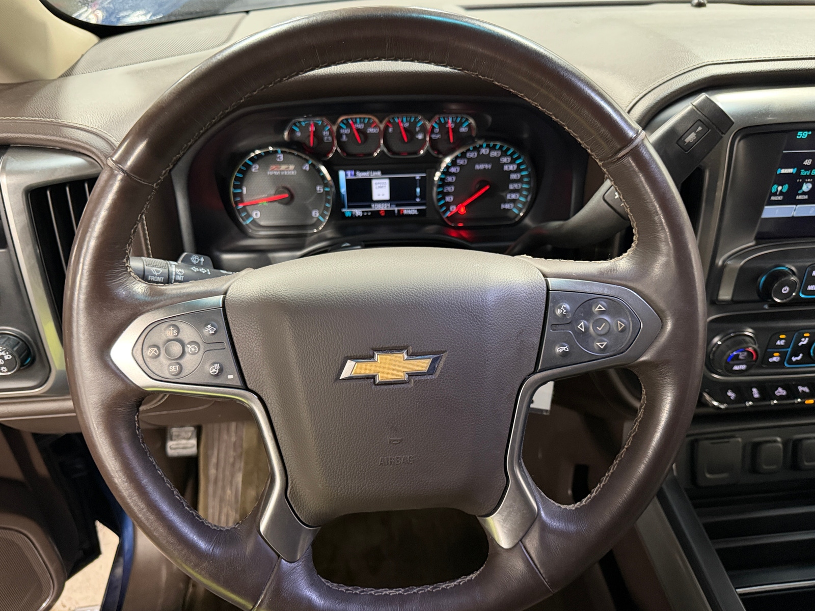 Thumbnail: 2017 Chevrolet Silverado 1500 - 4