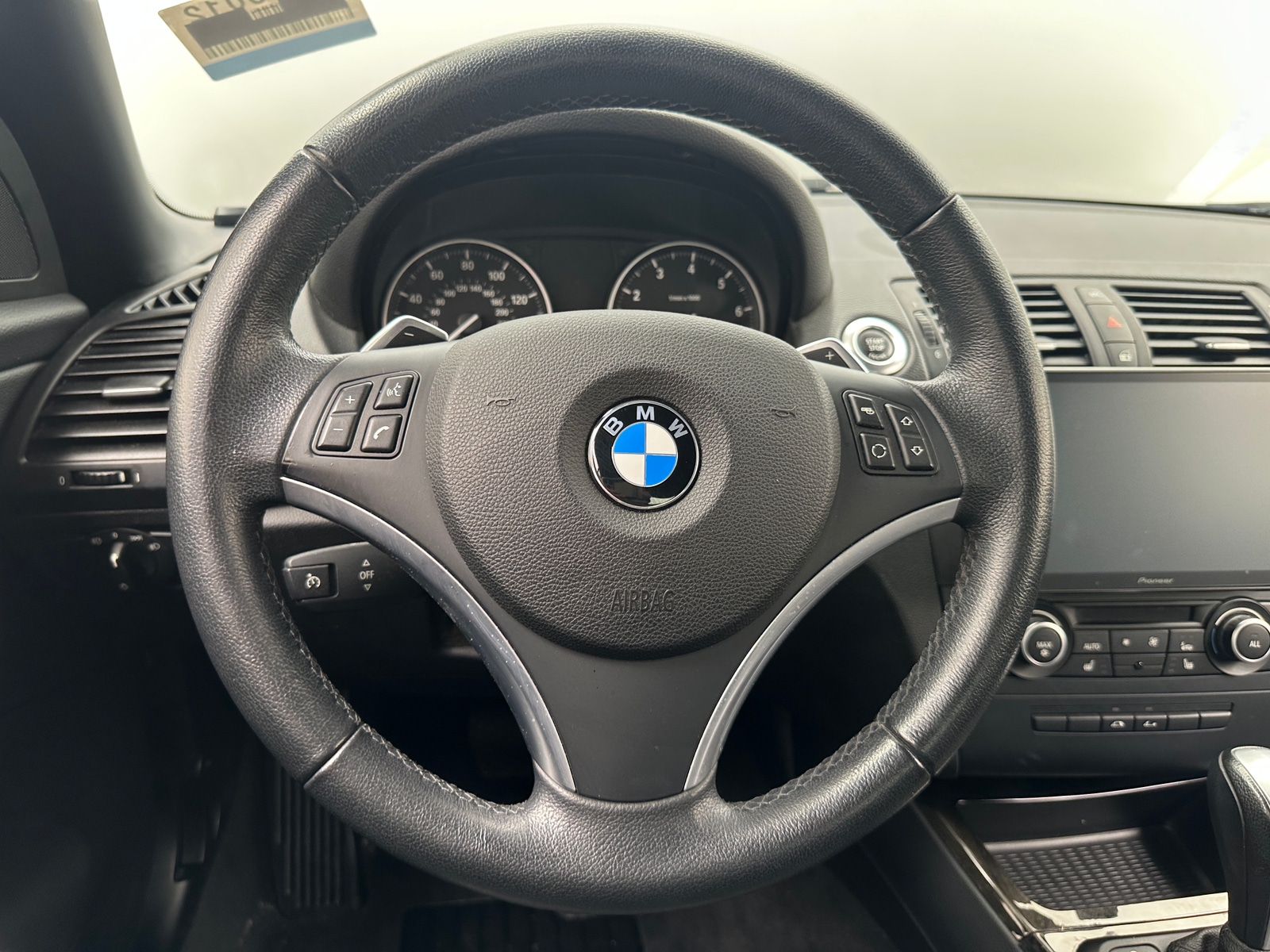 Thumbnail: 2011 BMW 1 Series - 4