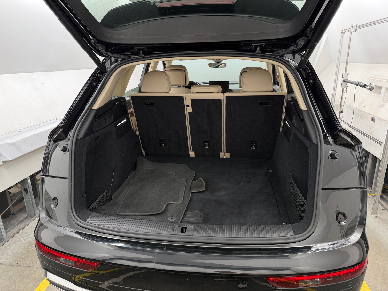 Thumbnail: 2023 Audi Q5 - 6