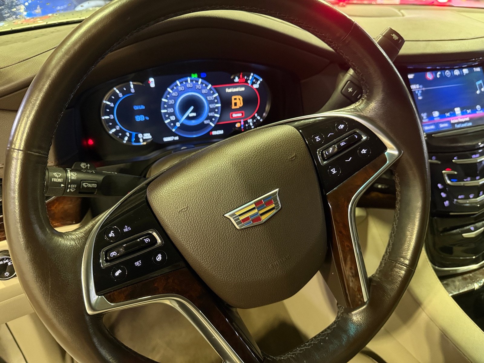 Thumbnail: 2016 Cadillac Escalade - 4