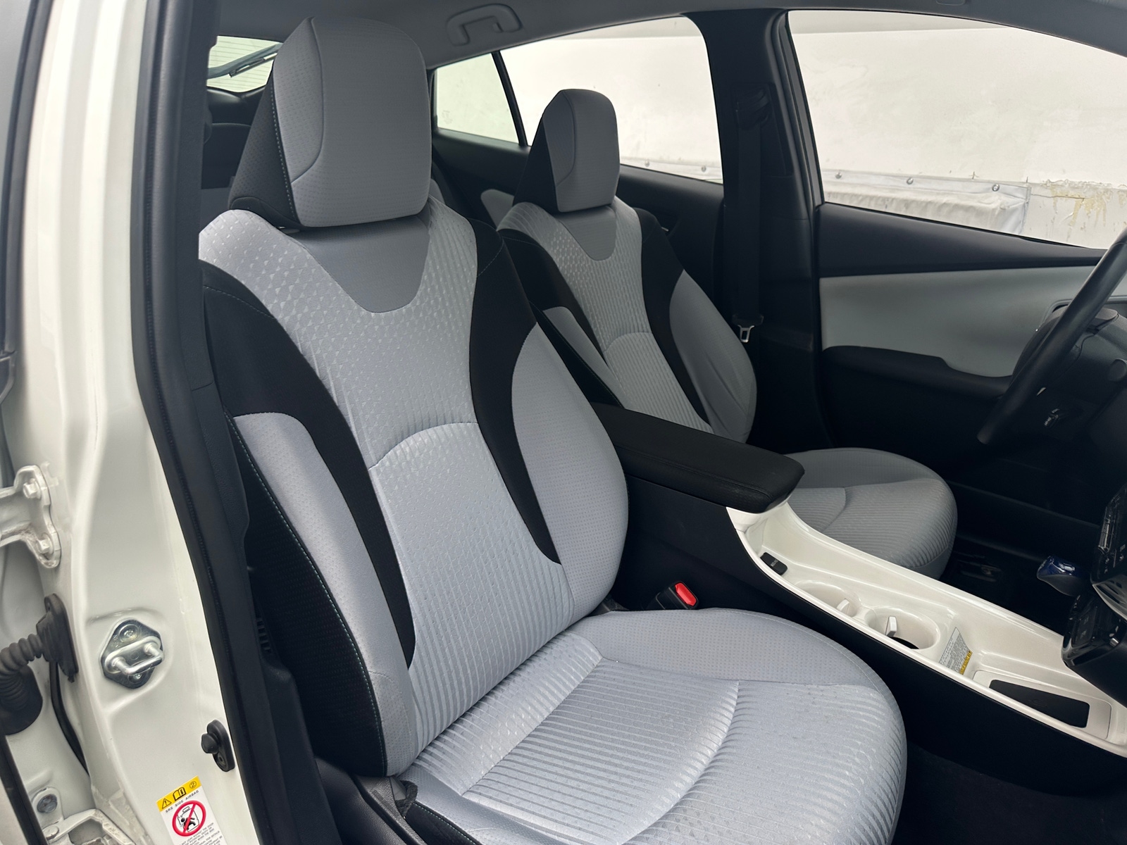 Thumbnail: 2018 Toyota Prius - 2