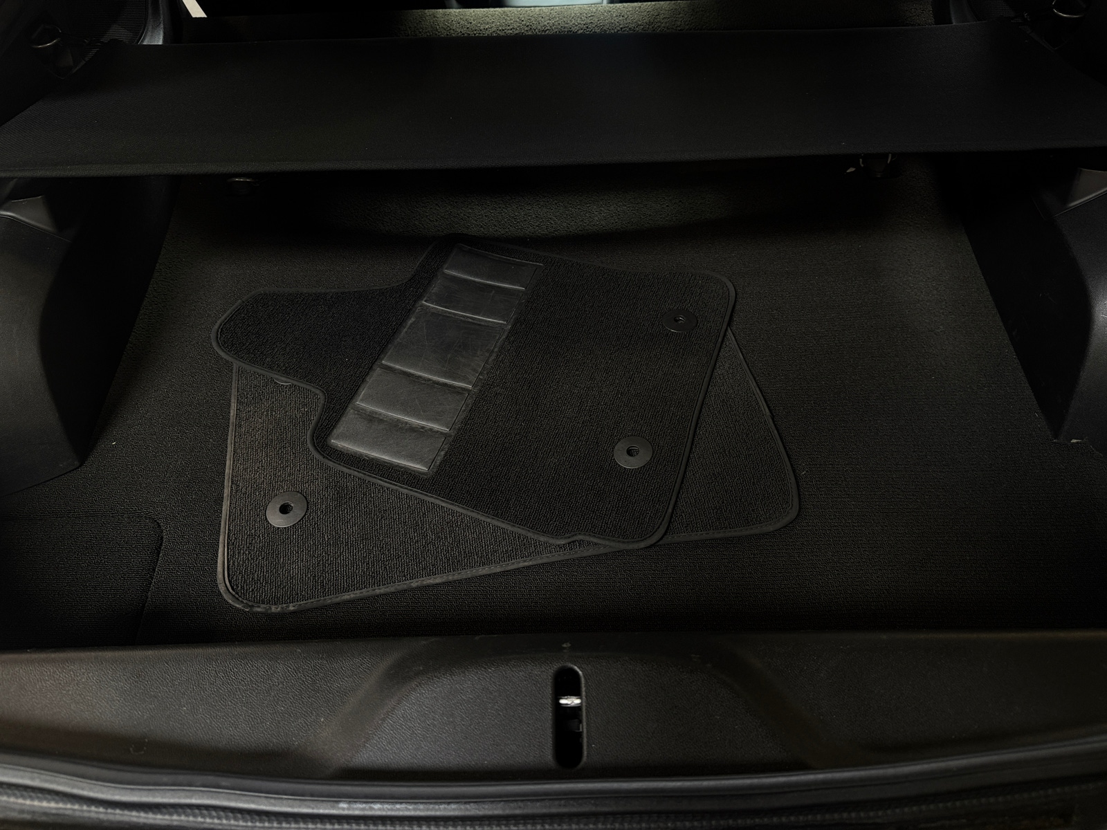 Thumbnail: 2015 Chevrolet Corvette - 4